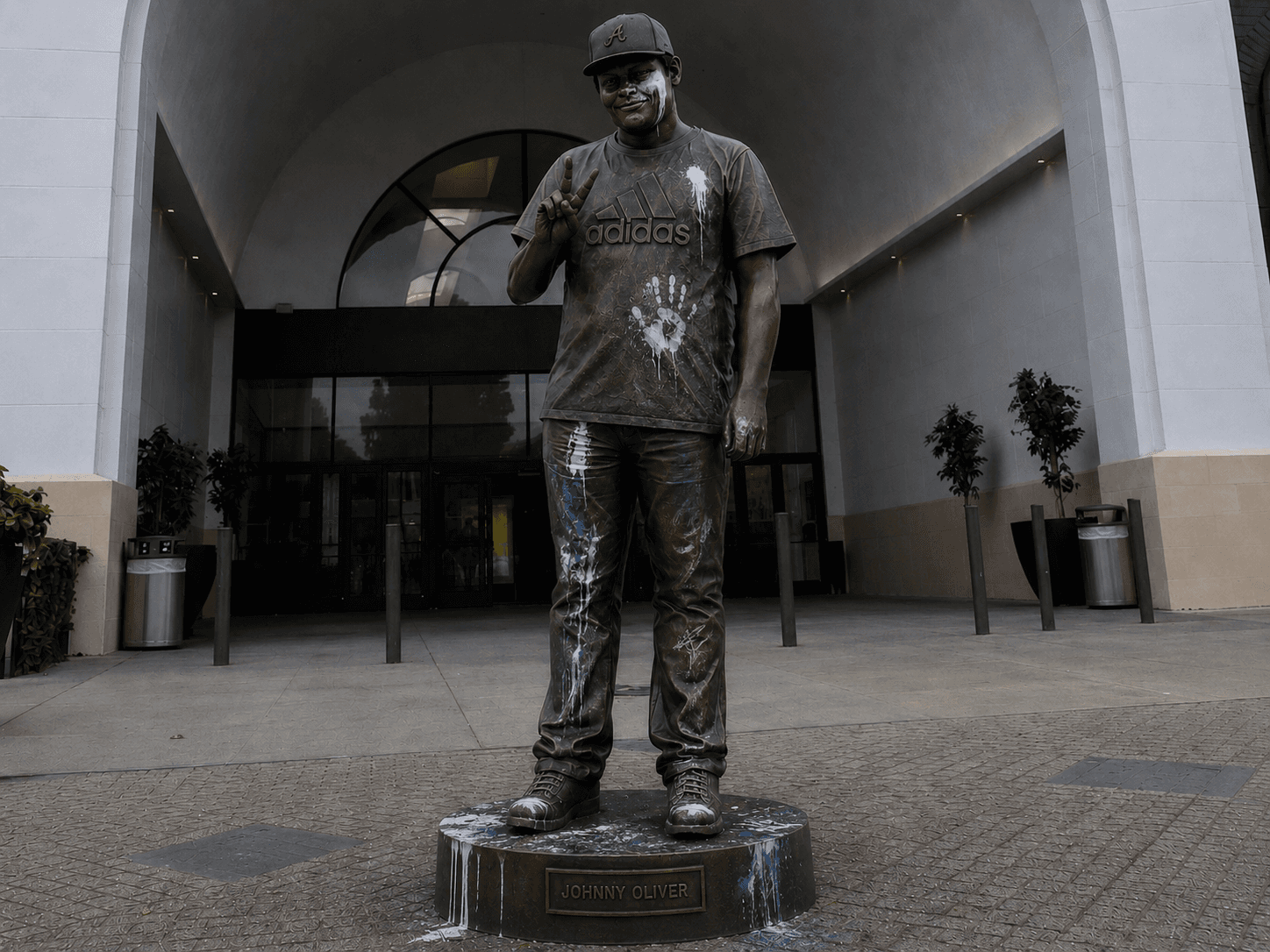 Johnny Oliver statue in downtown Santa Rosa